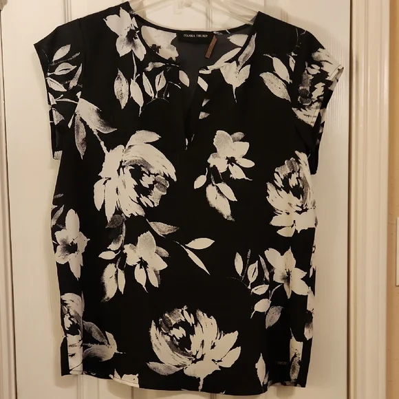 Ivanka Trump Black And White Floral Blouse - Picture 1 of 5